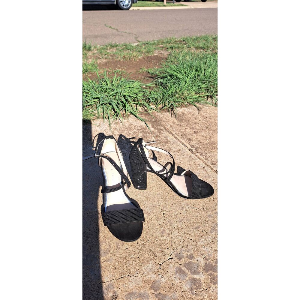 Kelly & Katie Black Rhinestone Block Heel Ankle Strap Sandals Women’s Size 7M